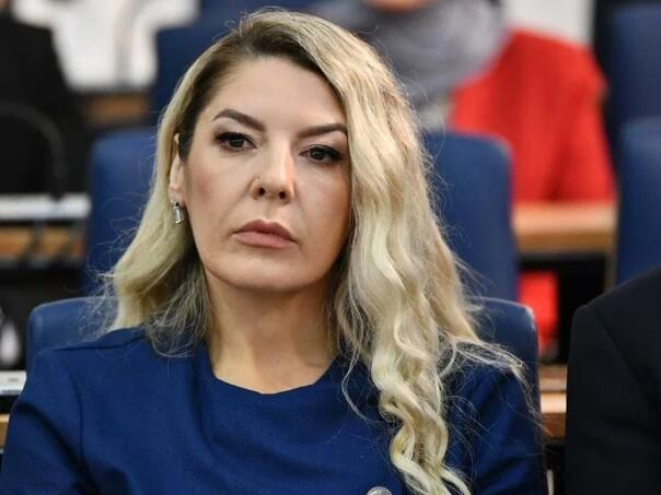 Akcija MUP-a KS: Sumnjiči se ministrica Mesihović i njena pomoćnica