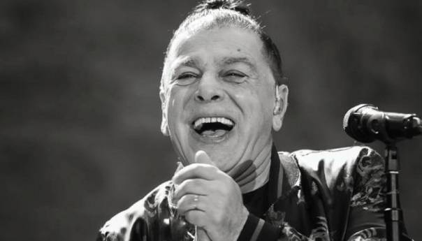 Preminuo Aki Rahimovski, pjevač Parnog Valjka
