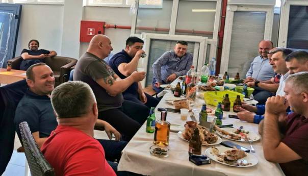 Akteri događaja demantuju da se u Bijeljini desio korona-dernek