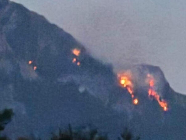 Aktivan požar na Bjelašnici, gori na nepristupačnom terenu