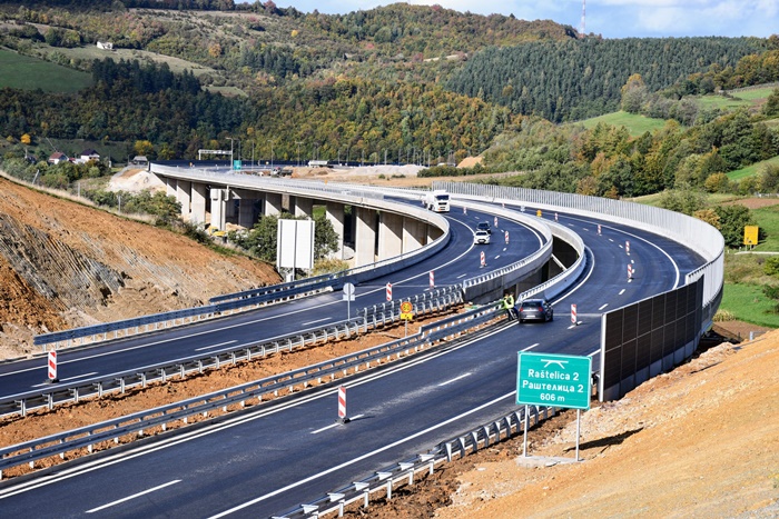 Aktivirano klizište na autoputu A1 smjer Bradina-Tarčin