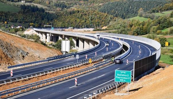 Aktivirano klizište na autoputu A1 smjer Bradina-Tarčin