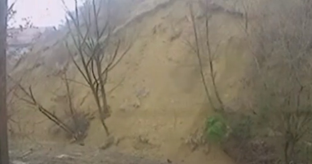 Aktivirano klizište u Zenici, jedna porodica iselila iz kuće