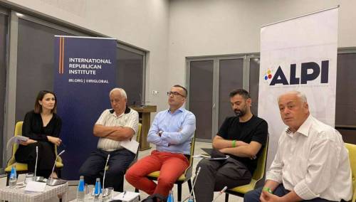 Aktivnosti članova Centralne izborne komisije BiH na edukaciji nevladinog sektora