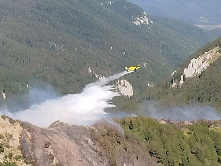 Alarm u Kantonu 10: Požari gotovo svakodnevno izbijaju, građani pozvani na oprez