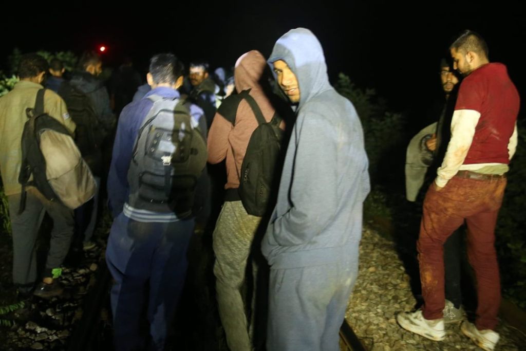 Alarm za BiH: Hrvatska pravi migrantski centar na granici