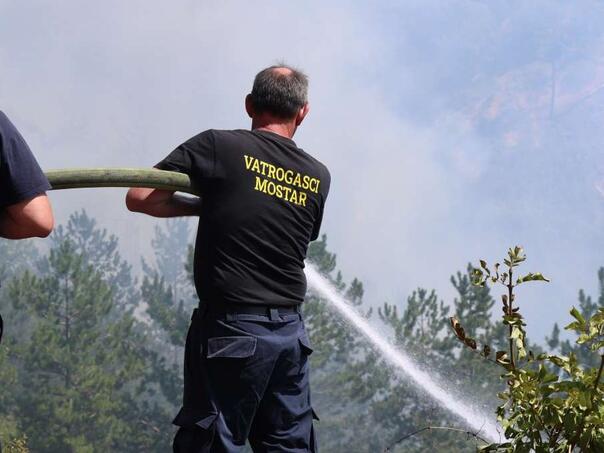 Alarmantno stanje u Hercegovini: Gotovo 900 požara od početka godine