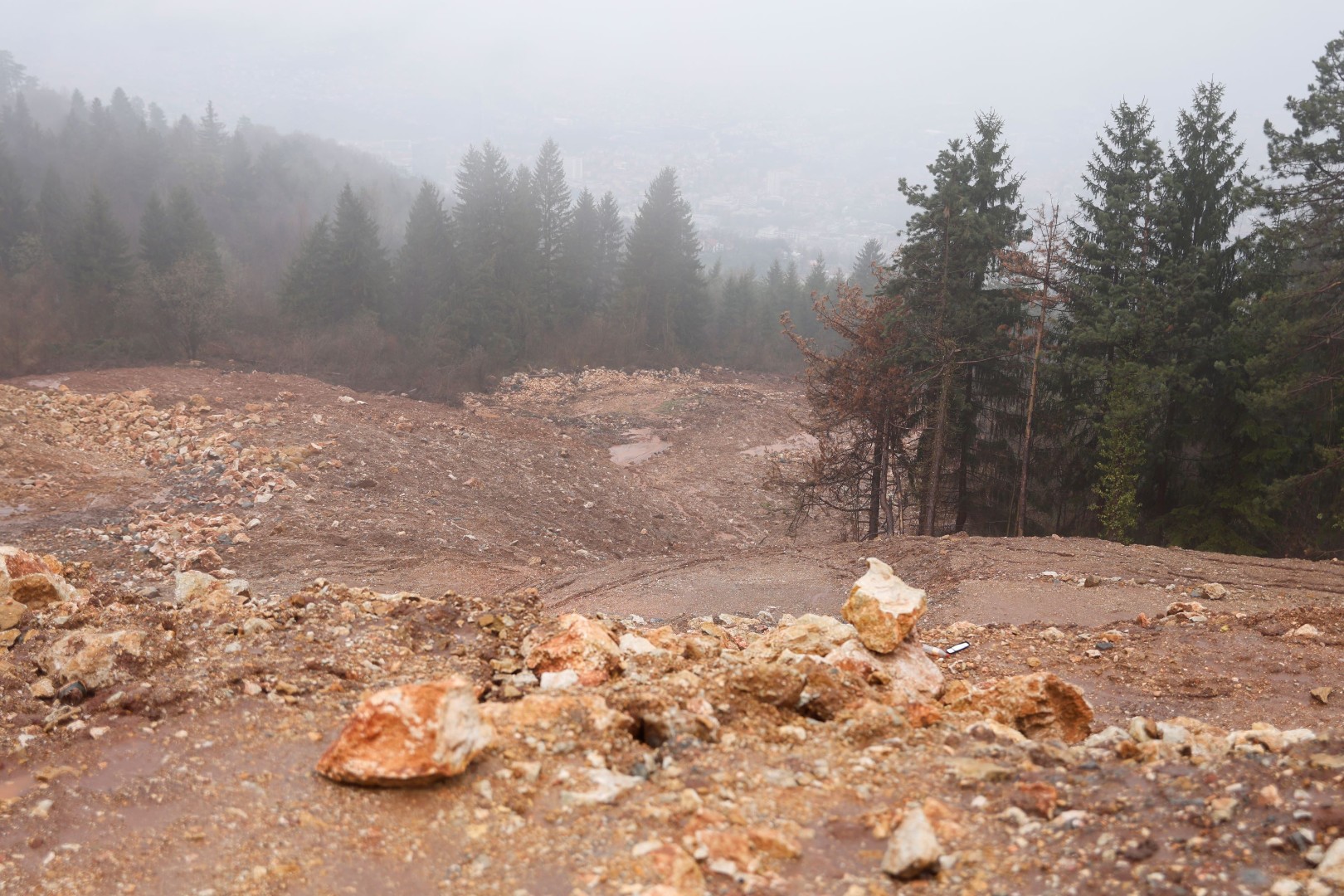 Alarmantno u sarajevskom naselju Širokača, strah od klizišta