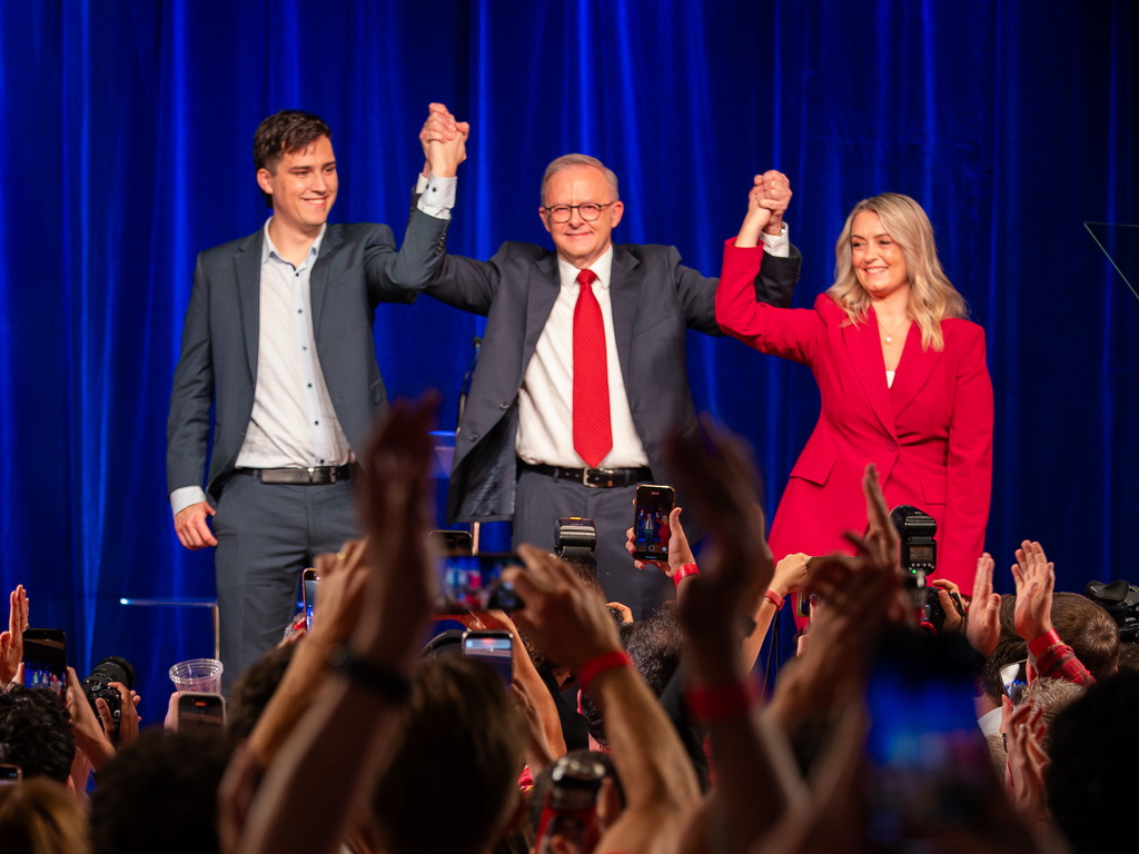 Albanese prvi premijer Australije koji je osvojio drugi uzastopni mandat za 21 godinu