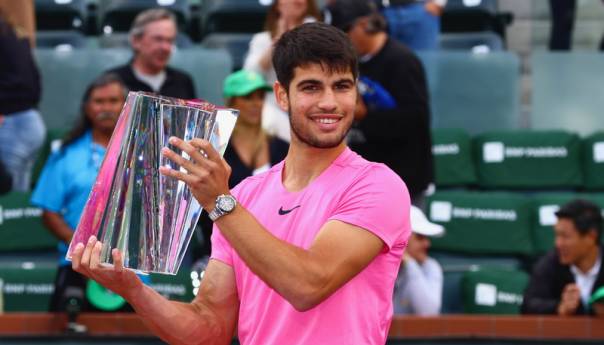 Alcaraz 'pomeo' Medvedeva i skinuo Đokovića s trona