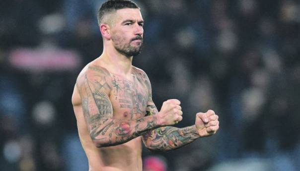 Aleksandar Kolarov završio igračku karijeru