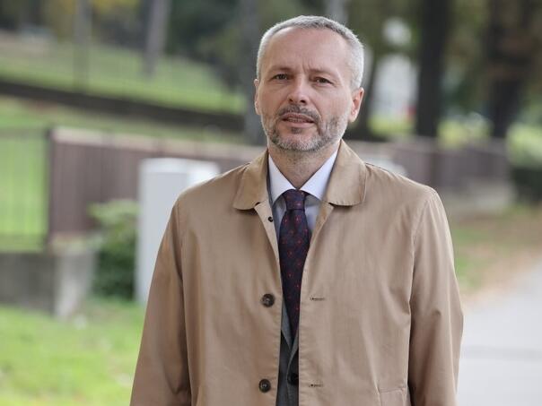 Aleksandar Olenik: Mile Dodik se vratio na američki tenk