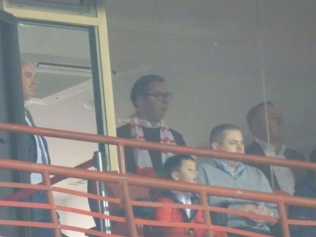 Aleksandar Vučić večer proveo u loži Marakane, sa stadiona izašao razočaran