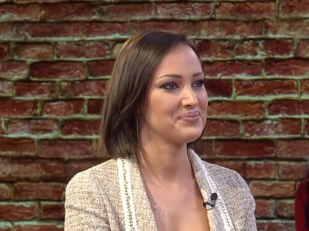 Aleksandra se rasplakala usred emisije zbog roditelja