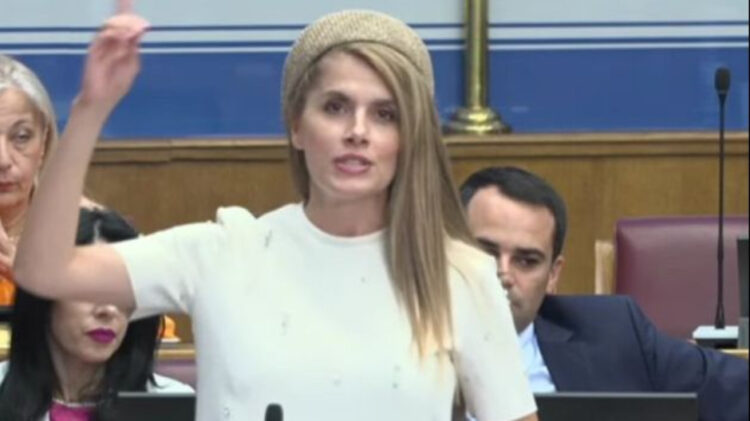 Aleksandra Vuković-Kuč: Tako mi Hrista i Allaha, Crnu Goru nećete udaviti