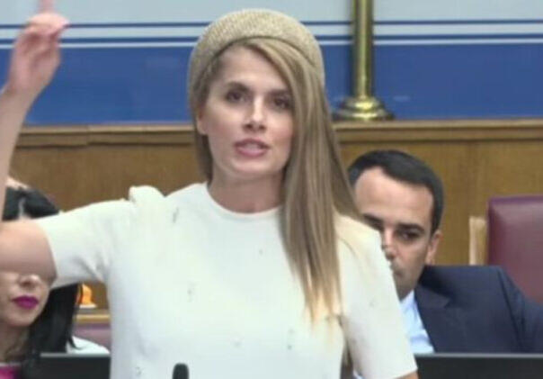 Aleksandra Vuković-Kuč: Tako mi Hrista i Allaha, Crnu Goru nećete udaviti