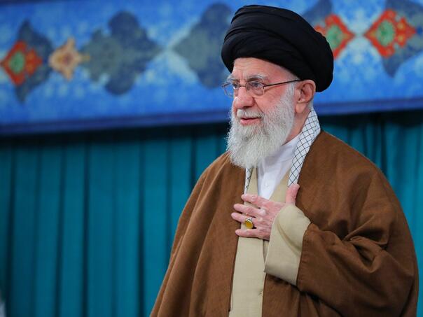 Ali Khamenei predvodio dženazu članu Revolucionarne garde ubijenom u Siriji