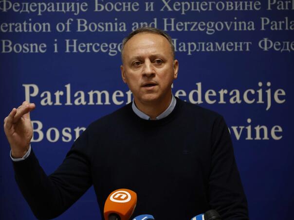 Aliefendić o prekinutoj sjednici: Većina u Parlamentu FBiH više ne postoji