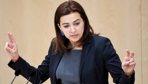 Alma Zadić nakon prijetnji dobila zaštitu specijalne jedinice 
