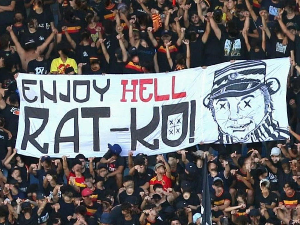 Alžirski navijači o zločincu Mladiću: "Štakor je mrtav"