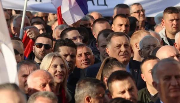 Ambasada Njemačke: Prijetnje smrću Schmidtu potpuno neprihvatljive