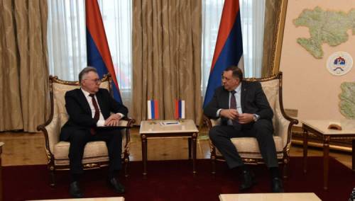 Ambasada Rusije i Dodik napali američkog ambasadora