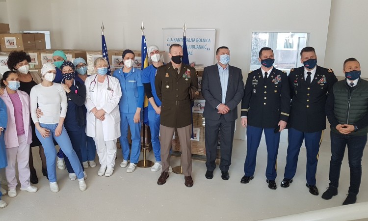 Ambasada SAD-a u BiH i NATO pomogli Kantonalnoj bolnici u Bihaću