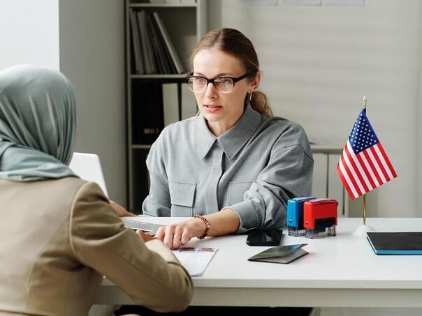 Ambasada SAD-a u BiH: Ovo je novi uslov za dobijanje određene vize