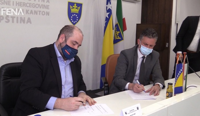 Ambasada SAD i Vlada ZDK potpisali memorandum o saradnji u borbi protiv korupcije 