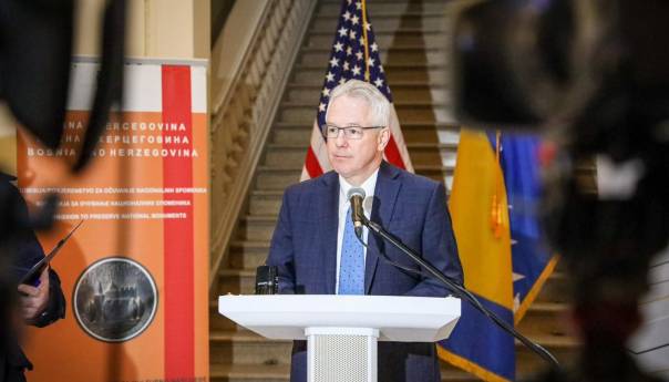 Ambasada SAD odgovorila Dodiku: Znamo kako taj film završava