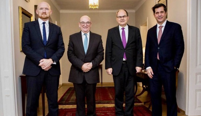 Ambasada SAD: Radujemo se saradnji s Peachom i Schmidtom
