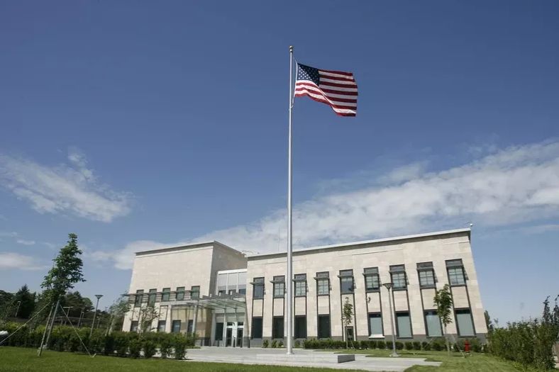 Ambasada SAD u Beogradu izdala upozorenje zbog terorizma