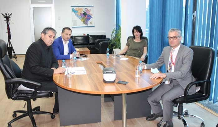 Ambasada Švajcarske uručila donaciju Službi za poslove sa strancima