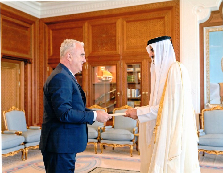 Ambasador Ahmet Halilović predao akreditive emiru Države Katar