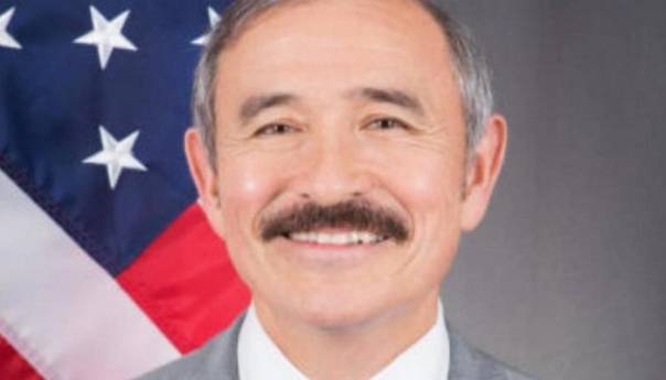 Ambasador Amerike u Južnoj Koreji obrijao kontroverzne brkove