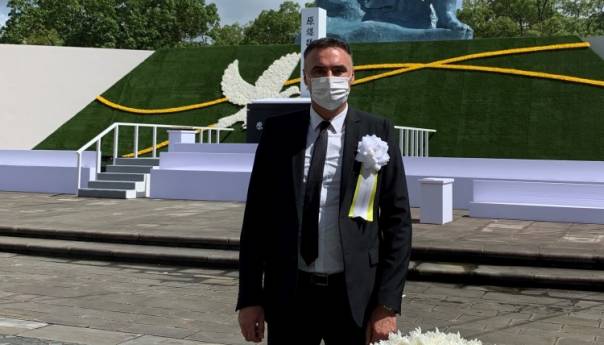 Ambasador Berjan odao počast žrtvama atomskih bombi u Nagasakiju i Hirošimi