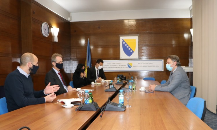 Ambasador Caspar Vos posjetio CIK BiH