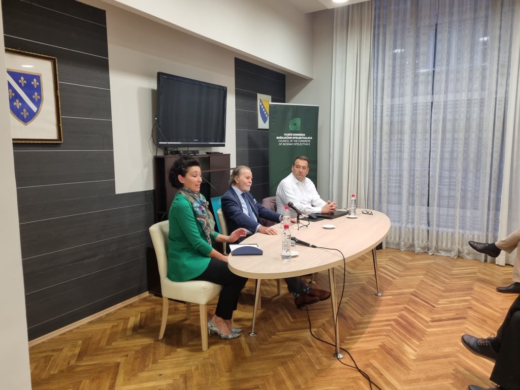 Ambasador Diego Arria počasni član VKBI