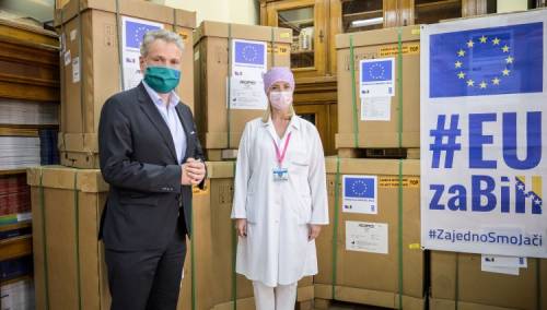 Sattler dostavio medicinsku pomoć Evropske unije KCUS-u