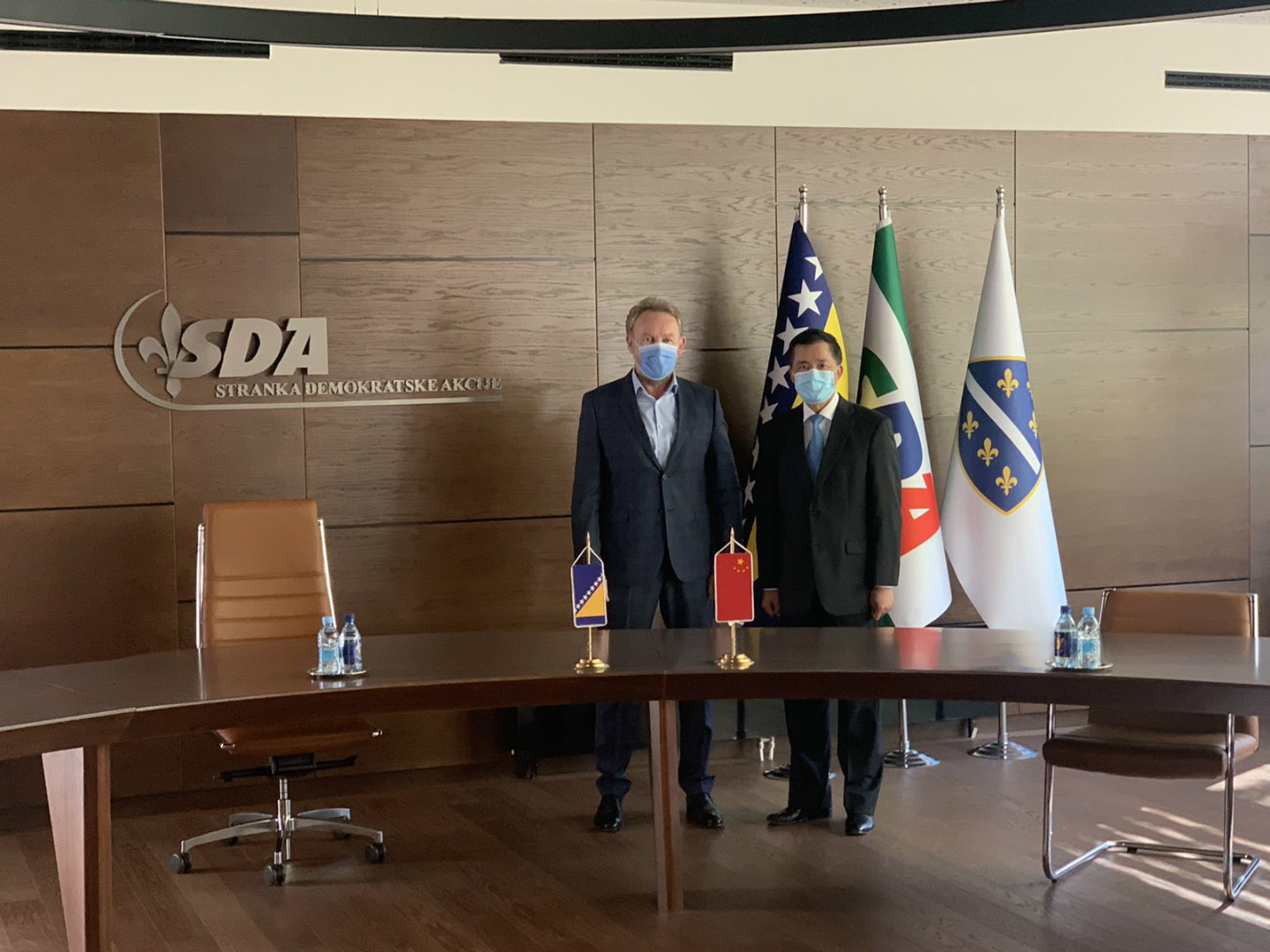 Ambasador Kine: Respiratori koje je nabavila BiH širom svijeta efikasni u tretmanu Covid pacijenata