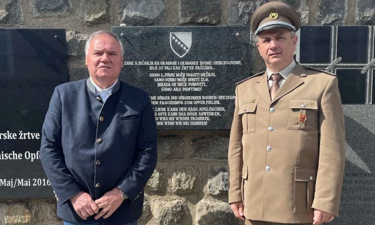 Ambasador Kozarić na obilježavanju 76. godišnjice oslobođenja logora Mauthausen