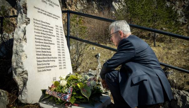 Ambasador Murphy odao počast žrtvama na Kazanima