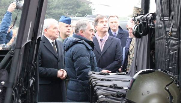 Ambasador Nelson: Oružane snage BiH imaju i sposobnost i opremu