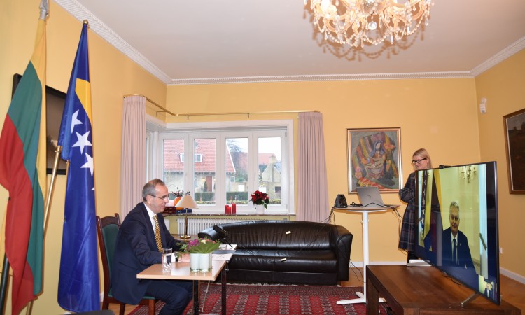 Ambasador Poljo predao akreditive predsjedniku Republike Litvanije Nausedi