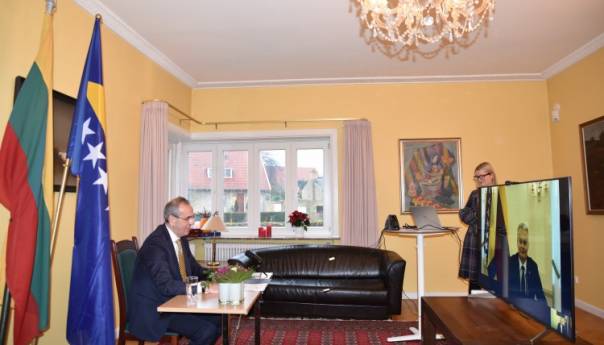 Ambasador Poljo predao akreditive predsjedniku Republike Litvanije Nausedi