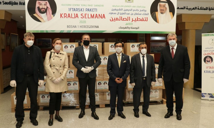 Ambasador Saudijske Arabije u BiH uručio iftarske pakete socijalno ugroženim