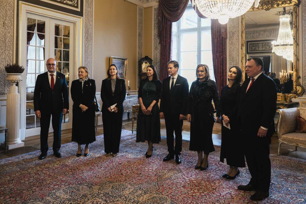 Ambasadorica BiH u Norveškoj Hoda Dedić susrela se s kraljem Haraldom V i kraljicom Sonjom