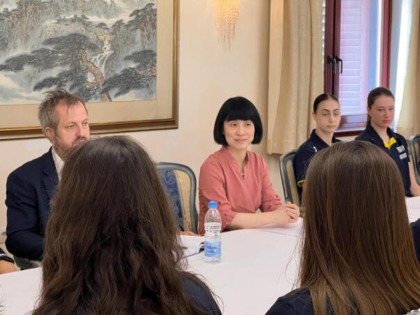 Ambasadorica Li Fan poželjela sreću košarkašicama BiH pred put u Kinu