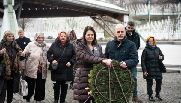 Ambasadorica za ljudska prava Nizozemske posjetila Memorijalni centar Srebrenica
