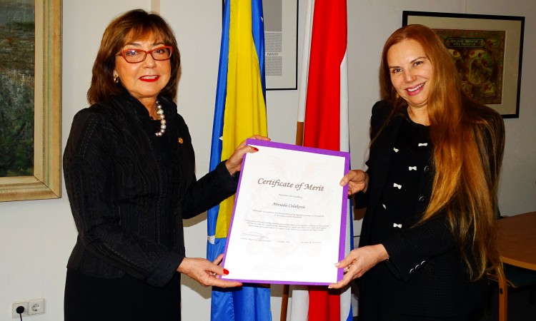 Ambasadorici Čolaković uručeno priznanje 'Certificate of Merit'